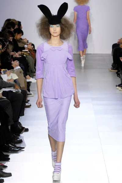 Look 2